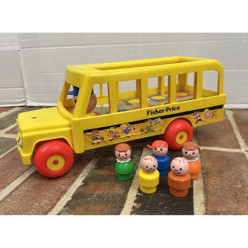 Vintage Fisher-Price Little People Yellow School Bus #192 1984 With 5 People